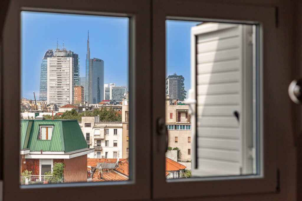 Modern Milan apartment in a quiet neighborhood.